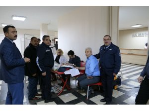 Kilis Belediyesi çalışanlarından kan bağışı