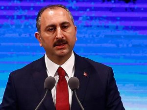 Adalet Bakanı Gül: Tehdit edecek hiçbir oluşuma Türkiye sessiz kalamaz