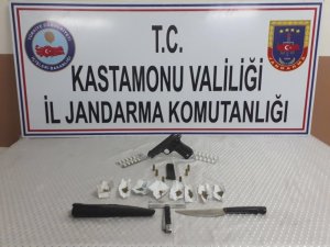 Jandarma ekiplerinden uyuşturucu operasyonu: 3 gözaltı