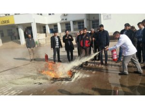 Okul personellerine yangın eğitimi verildi