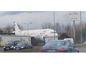Yeşilköy’de dev uçak restoran olacağı günü bekliyor