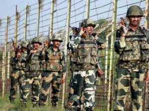 Pakistan-Hindistan sınırında çatışma: 2 ölü