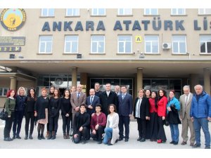 Başkan Taşdelen “Rehberiniz bilim, önderiniz Atatürk olsun”