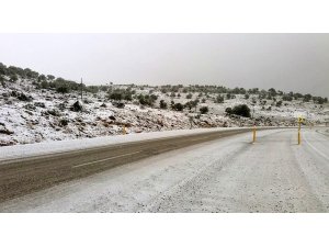 Araban’a yılın ilk karı yağdı
