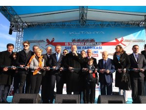 Cumhurbaşkanı Erdoğan, 15 Temmuz Şehitleri Seramik Fabrikası’nı üretime açtı