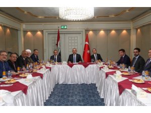 Bakan Çavuşoğlu, Türkmen Eşgüdüm Kurulu’nu kabul etti