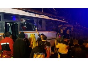 Karabük’te servis midibüsü eve girdi: 4 ölü, 2 yaralı