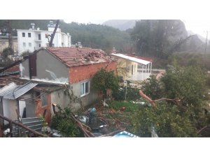 Antalya’da şiddetli fırtına ve hortum