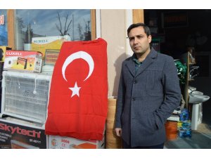 Mardin esnafından ‘Zeytin Dalı’na bayraklı destek