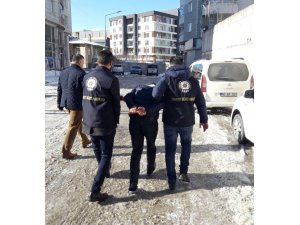 Van’da bıçaklı gasp: 2 tutuklama