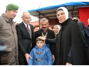 AK Parti Genel Başkan Yardımcısı Ravza Kavakcı Kan’dan şehit evine ziyaret