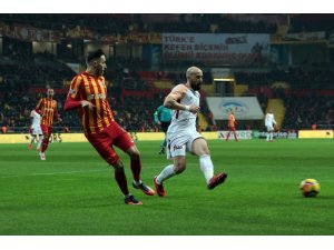 Süper Lig: Kayserispor: 0 - Galatasaray: 2 (İlk yarı)