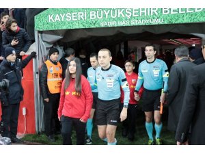 Süper Lig: Kayserispor: 0 - Galatasaray: 2 (Maç devam ediyor)