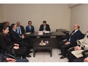 Başkan Ay MHP İl Teşkilatını ziyaret etti
