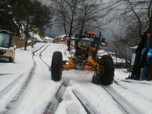 Karla kapanan Gedevet yolu açıldı