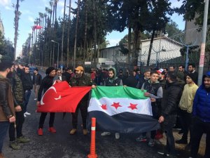 Mersin’deki Suriyeliler Afrin’de savaşmak için gönüllü oldular