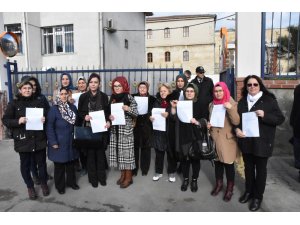 Sinoplu kadınlar gönüllü askerlik başvurusunda bulundu