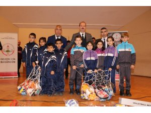 Yalova’da okullara 82 bin TL’lik spor malzemesi dağıtıldı
