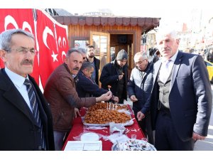 MHP Gümüşhane’de Afrin şehitleri için lokma dağıttı