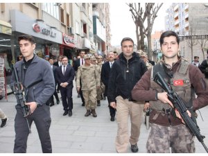 Jandarma Genel Komutanı Orgeneral Çetin, Siirt esnafını ziyaret etti