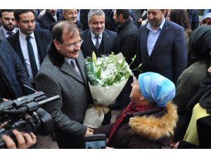 Çavuşoğlu: "AK Parti sendelerse Türkiye sendeler"