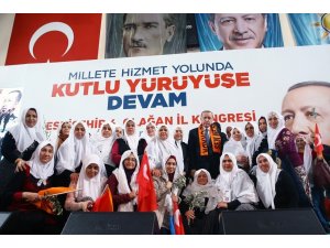Cumhurbaşkanı Erdoğan’ı zeytin dallarıyla karşıladılar