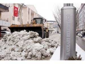 Hakkari Belediyesinden kar temizleme çalışması