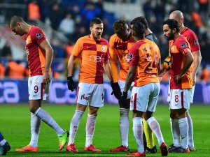 Galatasaray’da yine deplasman yine puan kaybı