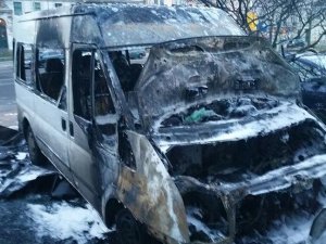 Almanya'da DİTİB'e ait bir araç yandı