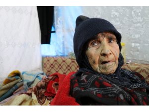 Teröristlerin yaraladığı annesini 10 kilometre sırtında taşıdı