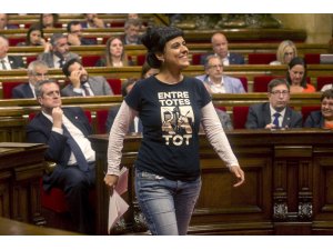 Ayrılıkçı Katalan siyasetçi Gabriel, Mahkemeye gitmeyecek