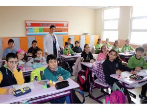 Nevşehir’de öğrenciler Afrin’deki Mehmetçik için mektup yazdı