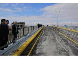Karaman’da Sanayi Köprülü Kavşağı trafiğe açıldı