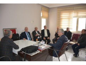 AK Parti İl Başkanı Eri gazetecilerle bir araya geldi