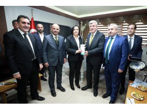 Başkan Karaosmanoğlu, STK ziyaretinde bulundu