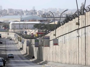 İsrail'in Ayrım Duvarı tarihi eserleri yok ediyor