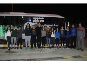 Ayvalıklı Atletler Milli Takım seçmeleri için Antalya’ya gitti