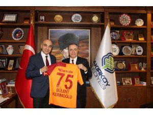 Mustafa Cengiz: "UEFA’nın büyüyen ve gelişen Galatasaray’a şans vereceğini umuyorum"