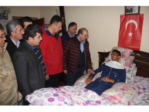 Bitlis Valisi Ustaoğlu Afrin gazilerini ziyaret etti