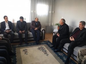 Bitlis Valisi Ustaoğlu şehit ailelerini ziyaret etti