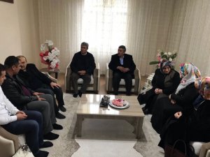 Vali Ustaoğlu, şehit ve gazi ailelerini ziyaret etmeye devam ediyor
