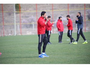 E.Yeni Malatyaspor’da Erol Bulut eleştirilere yanıt verdi