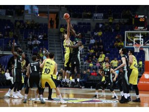 Tahincioğlu Basketbol Süper Ligi: Fenerbahçe Doğuş: 76 - Darüşşafaka: 69