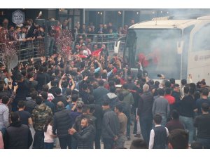Nevşehirsporlu taraftarlar şampiyonluk provası yaptı
