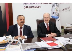 Kafaoğlu” Öznemiz Burhaniye, sığ siyasi görüşleri aşmamız lazım” dedi