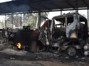 Teröristler Afrin'i yakıp yıkarak kaçtı