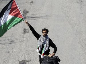 Filistin için İsveç'ten yola çıkan Ladraa İstanbul'da