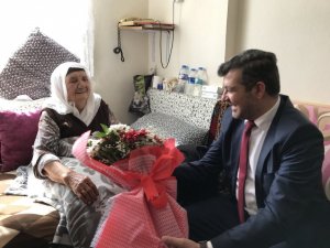 Aksaray’da AK Parti heyeti yaşlılarla buluştu