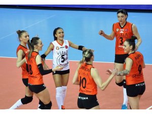 CEV Kadınlar Kupası: Eczacıbaşı VitrA: 3 - Palmberg Schwerin: 0