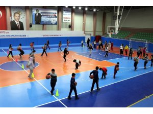 Nevşehir’de geleceğin basketbolcuları yetişiyor